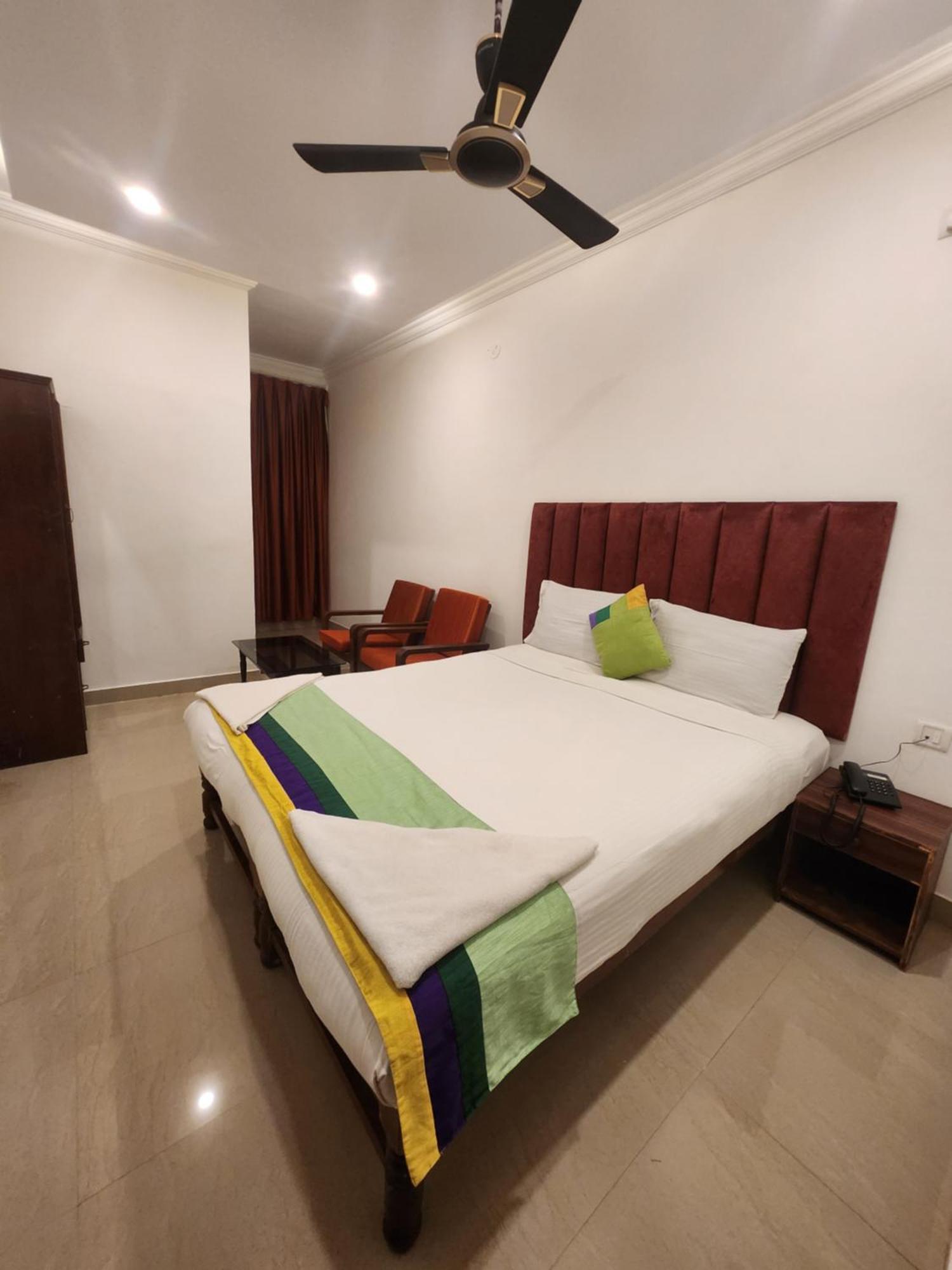 Santa Monica Resort - Calangute Bagian luar foto